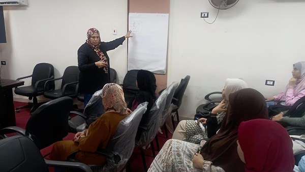 صحة قنا تنظم تدريباً لأطباء التكليف الجدد على الرعاية الطارئة للأمهات والأطفال