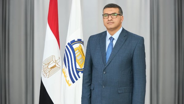 محافظ قنا: فتح 6 منافذ لشحن كروت الكهرباء بفرشوط استجابة لشكوى المواطنين