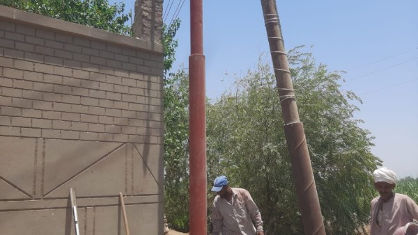 قنا.. تجديد محولات واستبدال 20 عمود كهرباء في أبوحزام بنجع حمادى