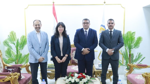 محافظ قنا يثمن جهود اليونيدو في تمكين المشروعات الخضراء الناشئة ودعم التنمية المستدامة
