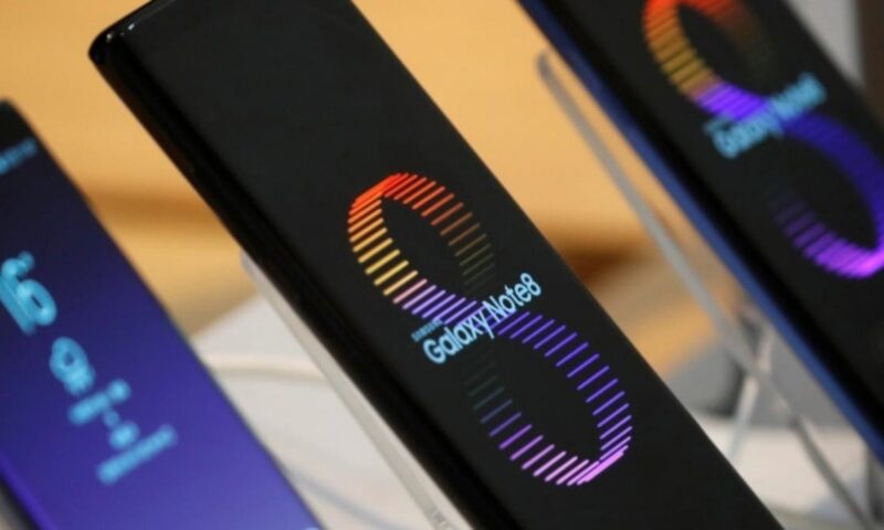“سامسونغ” تفاجئ مستخدمي Galaxy S8 وNote 8 بتحديث بعد سنوات من توقف الدعم