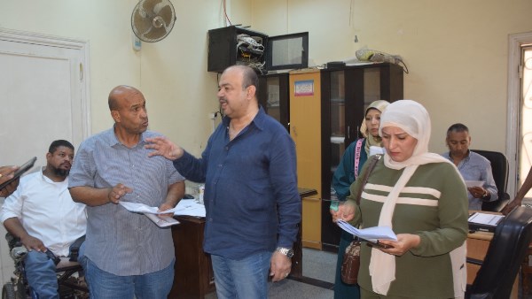 الأقصر ترفع وتيرة التصالح.. سكرتير عام المحافظة يتابع المراكز ويشدد على سرعة الإنجاز
