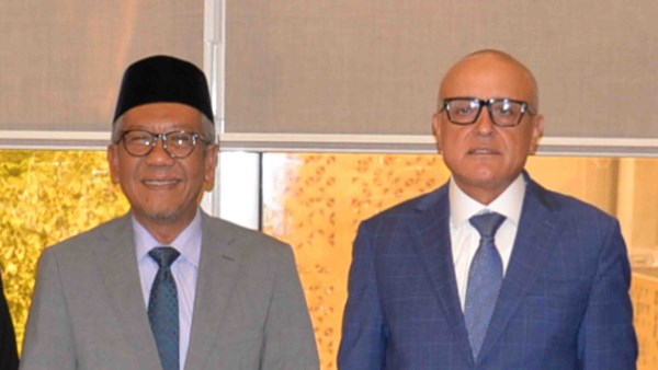 محافظ الأقصر يستقبل السفير الإندونيسي لبحث سبل تعزيز التعاون بين الجانبين