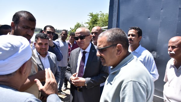 محافظ الأقصر يتفقد عددا من المشروعات الخدمية