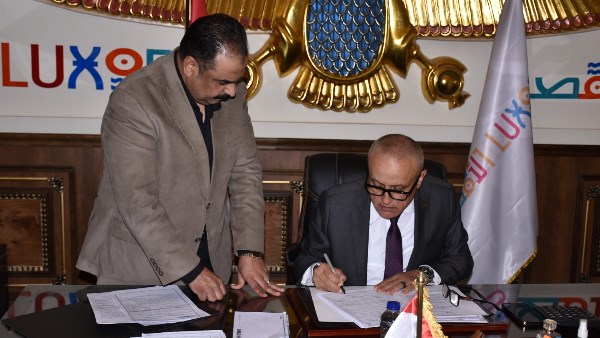 محافظ الأقصر يعتمد قبول 38 طلبًا إضافيًا بمرحلة رياض الأطفال فوق الكثافة