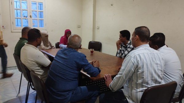 مديرية العمل بالأقصر تكثف حملاتها التفتيشية والتوعوية لتعزيز السلامة والصحة المهنية بالمنشآت