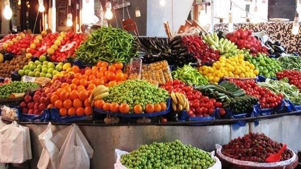 أسعار الفاكهة اليوم | التفاح يتراجع 5 جنيهات .. والعنب يرتفع لهذا السعر
