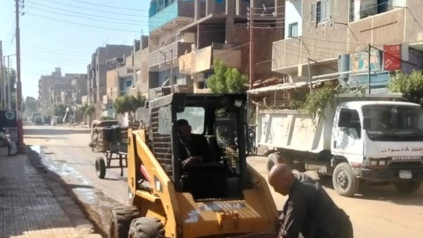 رفع كفاءة النظافة بالسباعية.. وجهود مكثفة للحفاظ على المظهر الحضارى بأسوان