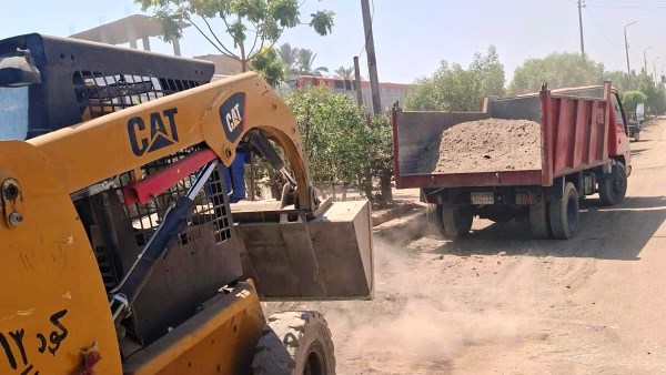 رفع كفاءة النظافة والإنارة وتحسين المظهر الحضارى بكوم أمبو