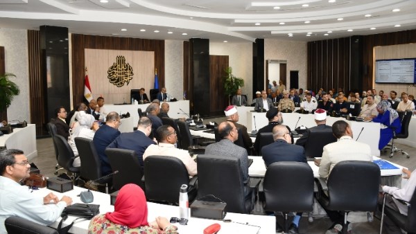 محافظ أسوان: تسريع التصالح.. والتصدى الحاسم للتعديات المستحدثة