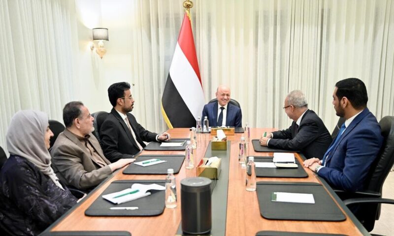 مجلس الدفاع اليمني يعلن الانعقاد الدائم ويقر تدابير لرفع الجاهزية والرد على الحوثيين