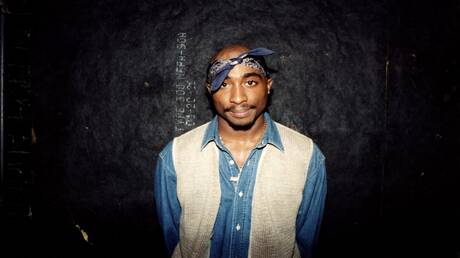 بعد 3 عقود من الغموض.. انطلاق محاكمة المتهم بتدبير عملية قتل “2Pac” (فيديو)