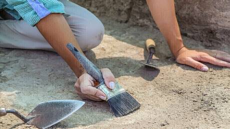 روسيا.. العثور على تقويم فريد من نوعه يعود للعصر الحجري
