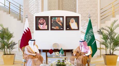 وزير الخارجية القطري يبحث مع نظيره السعودي المستجدات الإقليمية والجهود الدبلوماسية لخفض التصعيد