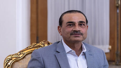 مصادر: قائد الجيش الباكستاني استبق زيارته لطهران باتصال مع ترامب