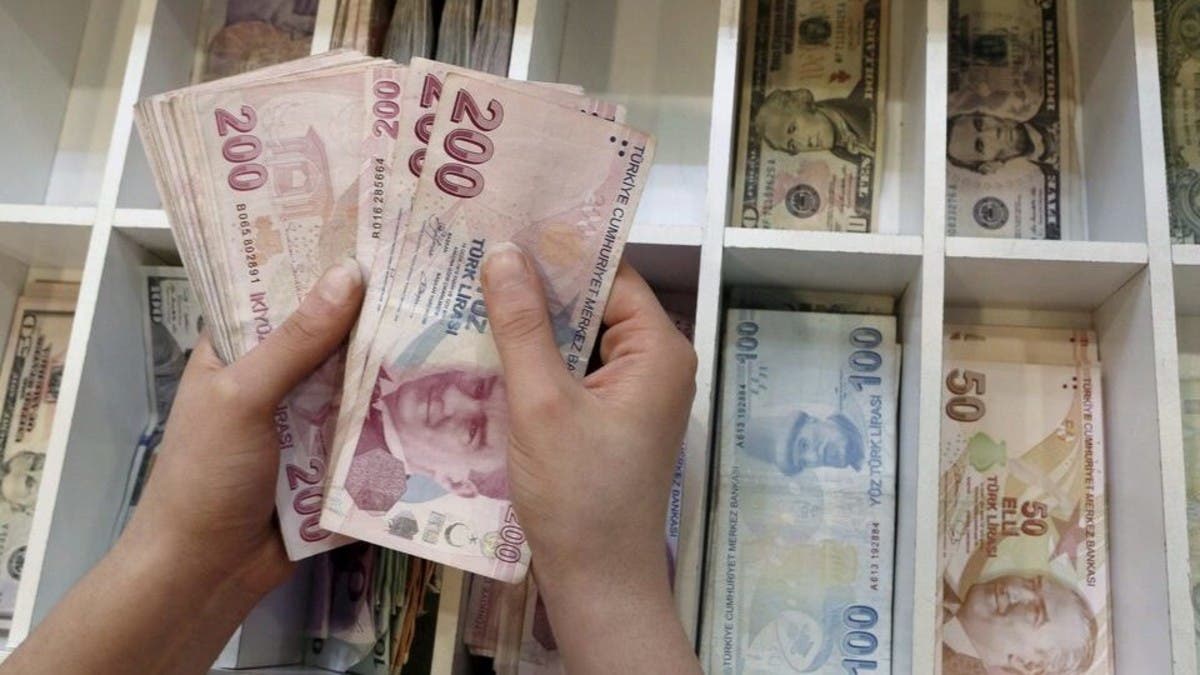 تراجع الدولار يقلص تأثير عوائد السندات الأميركية على عملات الأسواق الناشئة