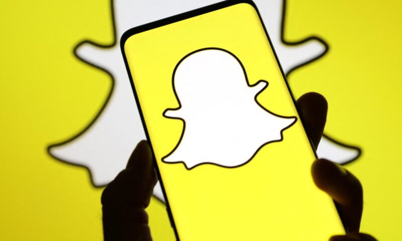 “سناب شات” يمنح الأولوية للفيديوهات البشرية على الذكاء الاصطناعي في “سبوتلايت”