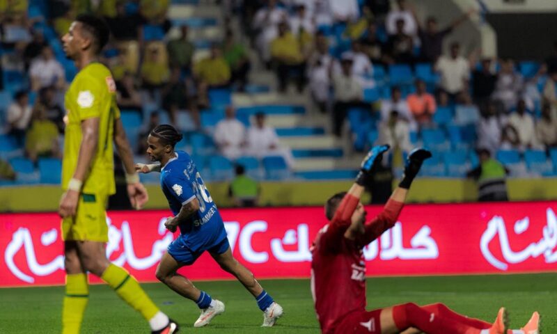 الهلال ينصب مهرجان أهداف في شباك الخليج خلال 32 دقيقة