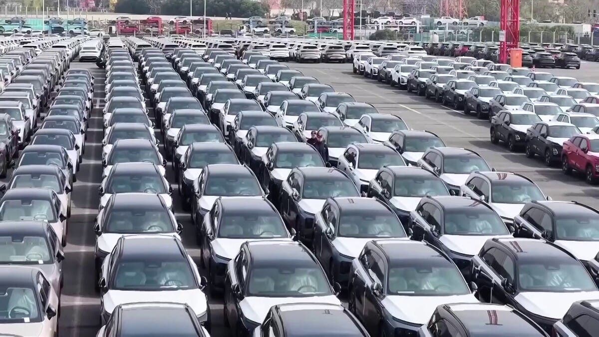 مركبات الطاقة الجديدة تستحوذ على 60% من مبيعات السيارات في الصين