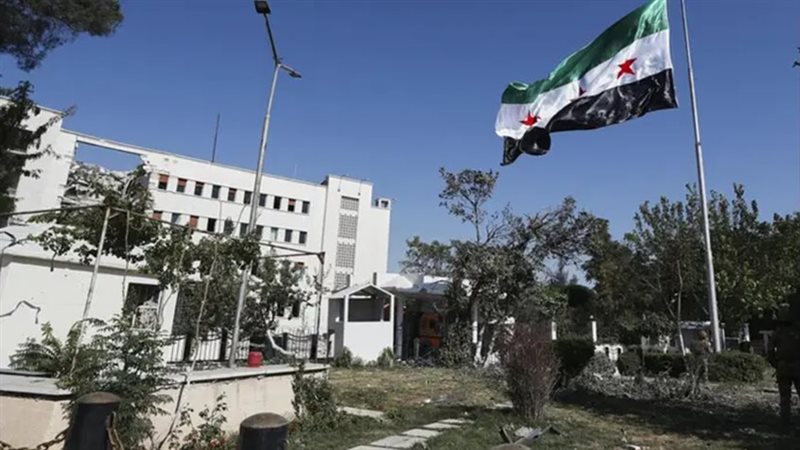 بعد إغلاق 14 عاما، سوريا تعيد فتح سفارتها في ليبيا