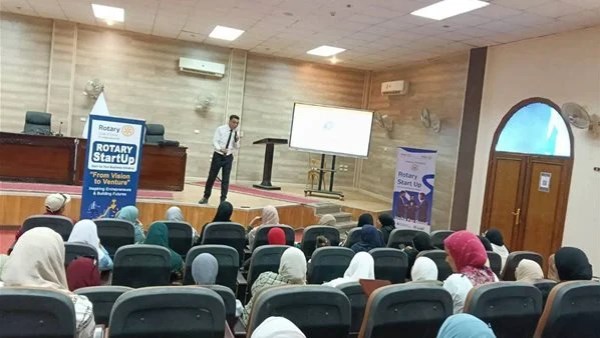 الوادي الجديد تنفذ برنامج صعيد مصر الأخضر لتأهيل الشباب لريادة الأعمال