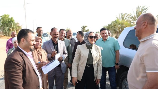محافظ الوادي الجديد توجه بسرعة البدء في تسليم تقسيمات أراضي الشباب بمنطقة أرض الحظائر