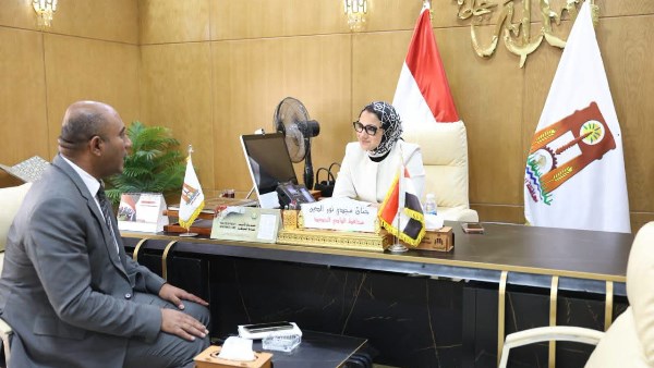 محافظ الوادي الجديد تستقبل مدير مديرية الشئون الصحية الجديد في أول يوم عمله