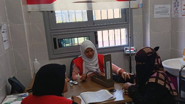 «100 يوم صحة» تواصل تقديم خدماتها المجانية للمواطنين بالوادي الجديد