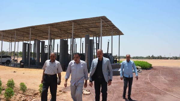 تطوير مصنع المخلفات الزراعية بالخارجة