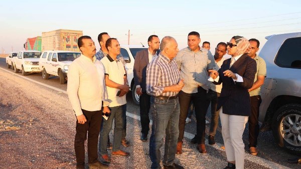 على مساحة 50 فدانا.. محافظ الوادي الجديد تتفقد موقع مجمع الصناعات بطريق بلاط – العوينات