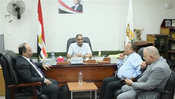 مدير تعليم الوادي الجديد يتابع استعدادات مدرسة فوسفات مصر للتكنولوجيا التطبيقية لدخولها الخدمة