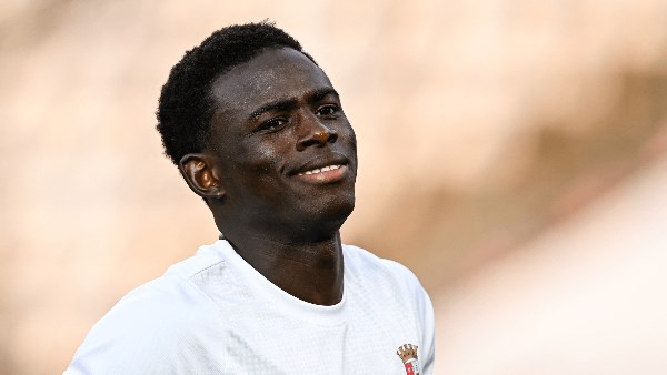 إصابة فرنانديش لاعب الاتحاد السعودي بقطع في الرباط الصليبي