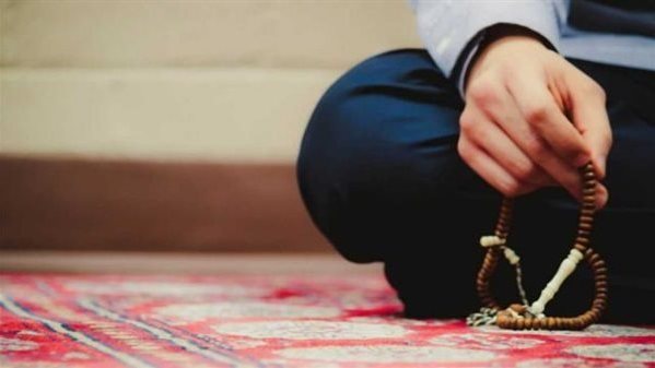 لماذا نردد الاستغفار بعد الصلاة ثلاث مرات؟.. الإفتاء توضح