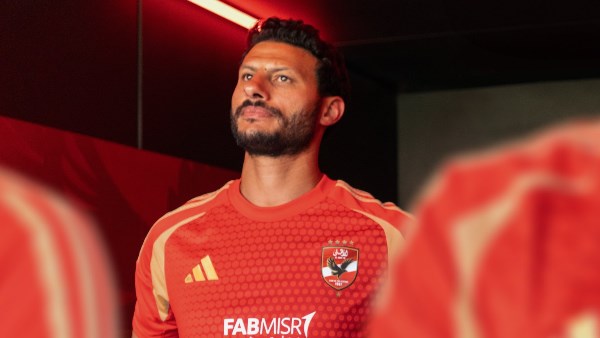 محمد الشناوي يرفض الاعتزال ويطلب التجديد مع الأهلي لموسم إضافي