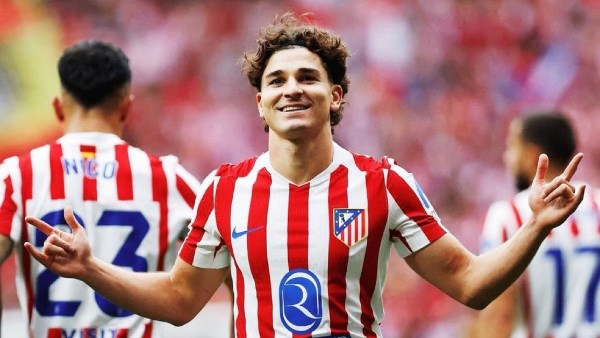 حلم برشلونة يطارد ألفاريز.. كيف تحولت رغبة الرحيل إلى أزمة تهدد علاقته بأتلتيكو مدريد؟