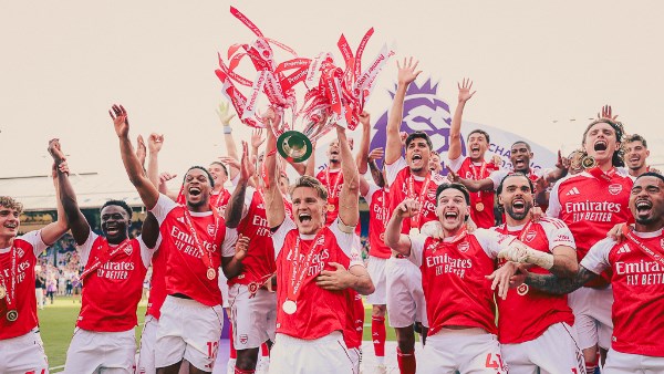 أرسنال بطلا لكأس الدرع الخيرية بعد اكتساج مانشستر سيتي بثلاثية