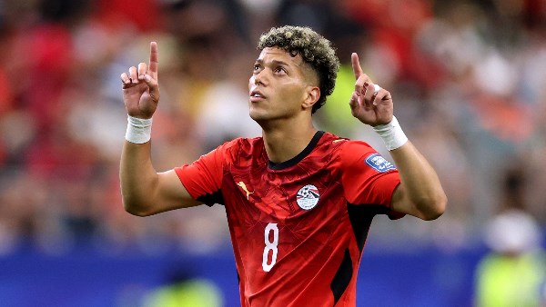 اتحاد جدة يغلق ملف إمام عاشور بسبب تمسك الأهلي بمطالبه المالية