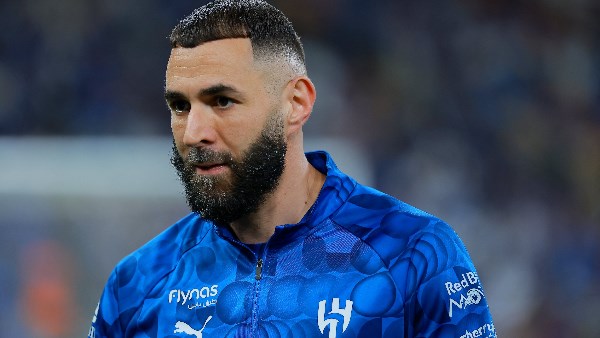 بعد محمد صلاح.. طرابزون سبور يفتح باب المفاوضات مع كريم بنزيما