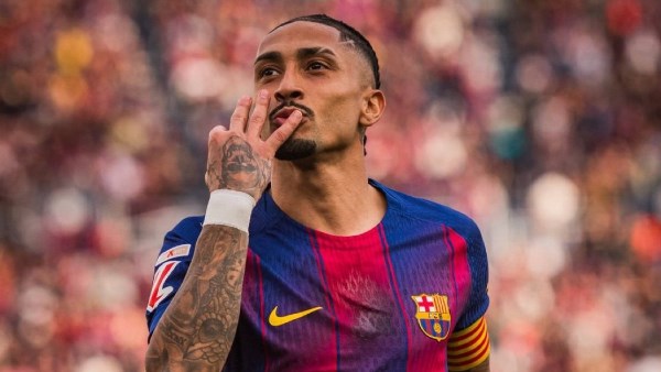 رافينيا وفيرمين أمام تحدٍ تاريخي مع برشلونة بعد إنجاز ميسي