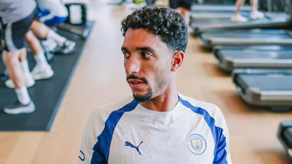 شاهد.. أول ظهور لـ عمر مرموش في معسكر مانشستر سيتي بالموسم الجديد