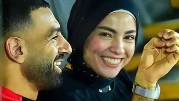 تقارير: زوجة محمد صلاح لعبت دورًا مهمًا في انتقاله إلى طرابزون سبور