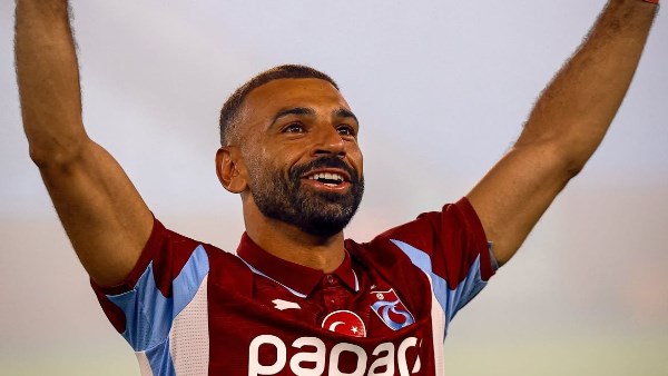 العداد يبدأ التسجيل.. محمد صلاح يفتتح التهديف مع فريق طرابزون سبور