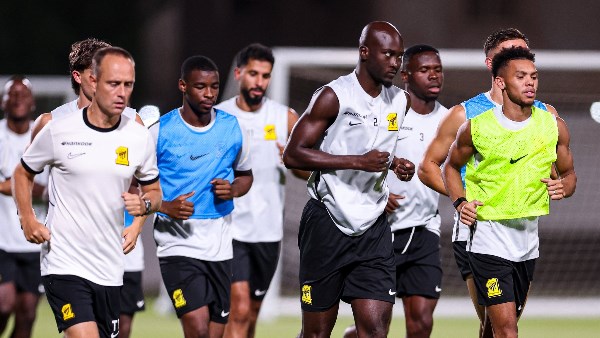 اتحاد جدة ينهي عقد نجمه الأرجنتيني ويمنحه مستحقاته كاملة