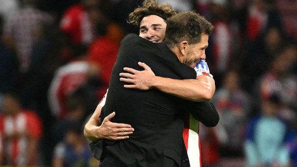 سيميوني يستبعد ألفاريز من مواجهة أتلتيكو مدريد الأولى في الدوري الإسباني