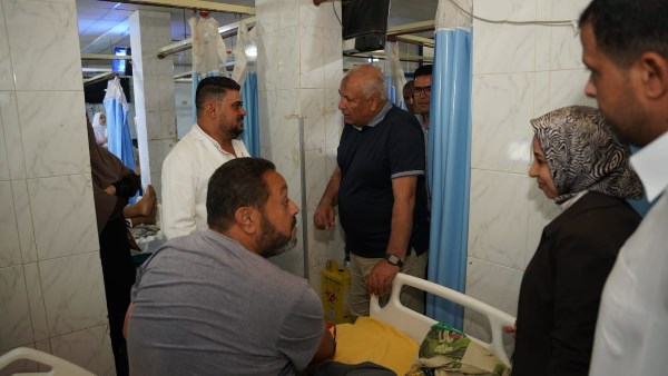 محافظ مطروح يتفقد مستشفى مطروح العام ويتابع الخدمات الطبية بالأقسام التخصصية