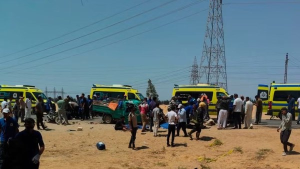 ارتفاع عدد ضحايا حادث تصادم الدواوايس بالإسماعيلية لـ18 عاملا وإصابة ٢٩ آخرين