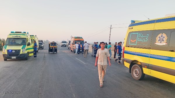 12 سيارة إسعاف.. أول تعليق رسمي على حادث الدواويس الثاني