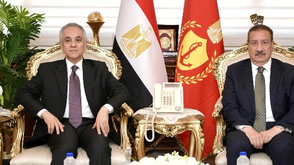استقبال رسمي لوزير العدل بديوان عام المحافظة في مستهل زيارته لبورسعيد