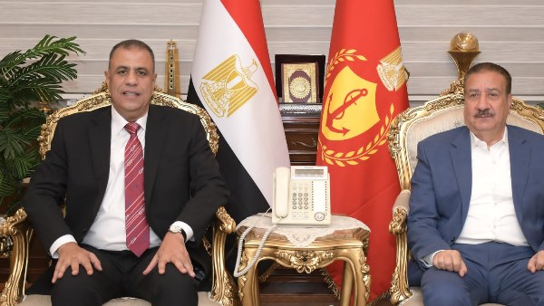 محافظ بورسعيد يستقبل مدير أمن المحافظة و يؤكد استمرار التنسيق بين الأجهزة التنفيذية والأمنية لدعم الأمن والاستقرار وتحقيق التنمية