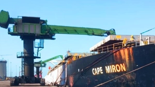 ميناء شرق بورسعيد تستقبل السفينة CAPE MIRON بمحطة سكاي بورتس متعددة الأغراض